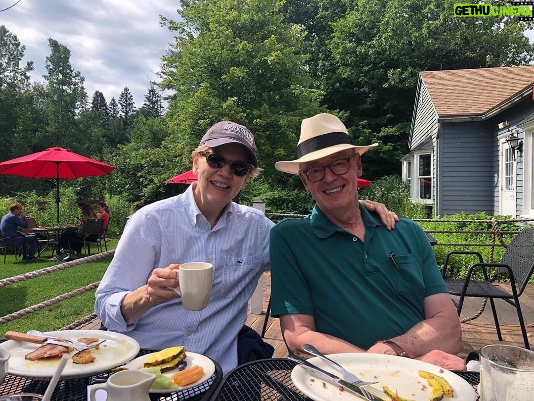 Elizabeth Warren - 77.5K Likes - Breakfast in the Berkshires