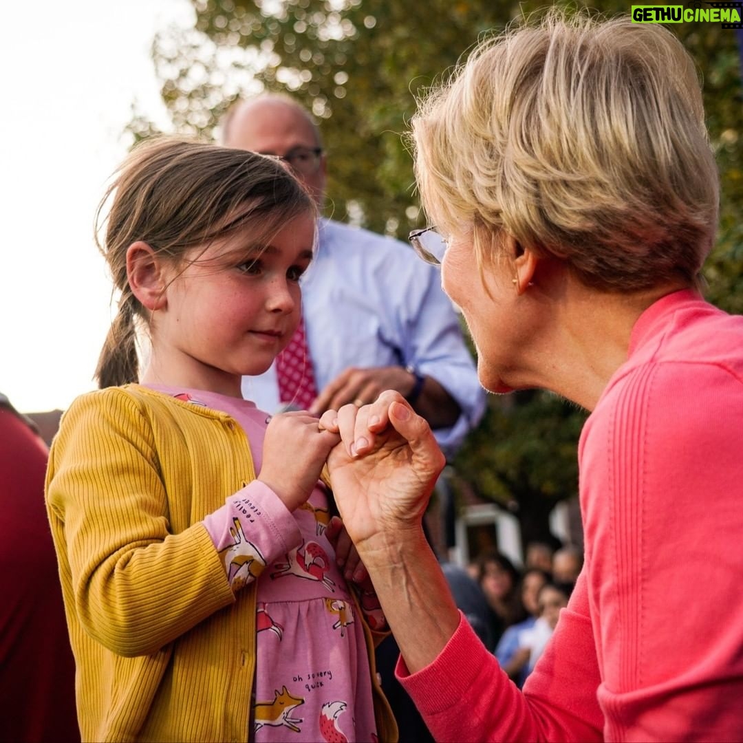 Elizabeth Warren Instagram - Today is #InternationalWomensDay, and March is Women’s History Month. I’m thinking about all the hugs and pinkie promises I’ve shared with girls on the campaign trail. They’re going to make so much history—because that’s what girls do—and make us proud in so many ways.