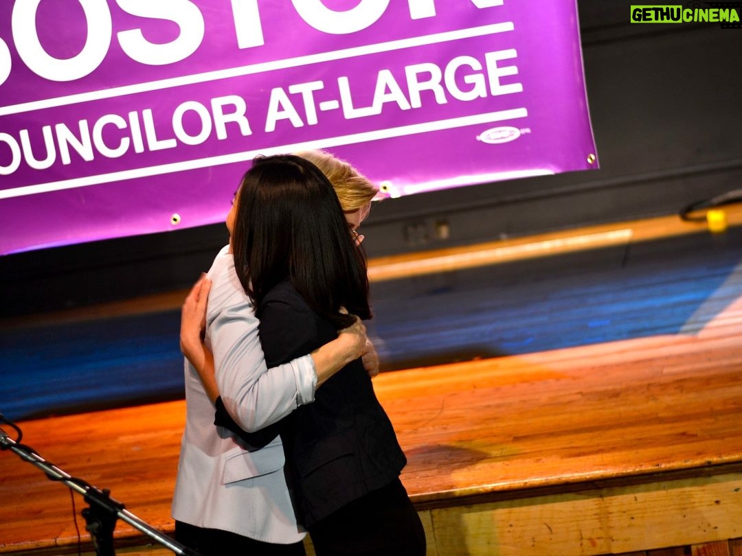 Elizabeth Warren Instagram - Congratulations on your swearing-in as mayor today, @WuTrain! From the classroom to the campaign trail to city hall, I’ve seen your positive energy, good heart, and ability to make big change for Boston. You will be a terrific mayor.