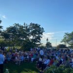 Elizabeth Warren Instagram - We had a great Meet and Greet in Newburyport tonight, talking about fighting the climate crisis, protecting the right to vote, canceling student debt, and more.