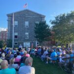 Elizabeth Warren Instagram - We had a great Meet and Greet in Newburyport tonight, talking about fighting the climate crisis, protecting the right to vote, canceling student debt, and more.