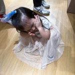 Ella Cruz Instagram - Last Sunday of August 🤍 Happy Halloween na agad si Shira. 🎃 naglalakad ako casually til narealize ko na bitbit ko na etong pumpkin 🎃 habang naghahanap naman ng Birks si Papi, eto si Shira nagcoconcert at ngungulit, si Yani sa likod malalim iniisip, sila mama and ate sa likod di ko alam kung bakit muka silang nagtatalo. Ang kyut rin nung clogs ng birks pero walang size ko 🥲 (birks baka namaaan) 🫶🏻 atleast di nakagastos hahaha 😆 ayun lang bye~ ✨