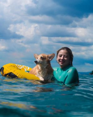 Ella Cruz Instagram - Ella and Dreamy post dive. 🙂

🧜‍♀️ @ellacruz