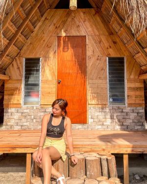 Ella Cruz Instagram - Takipsilim 🌅🏕 sa Zambales 🌊🐚 🧡✨🌙