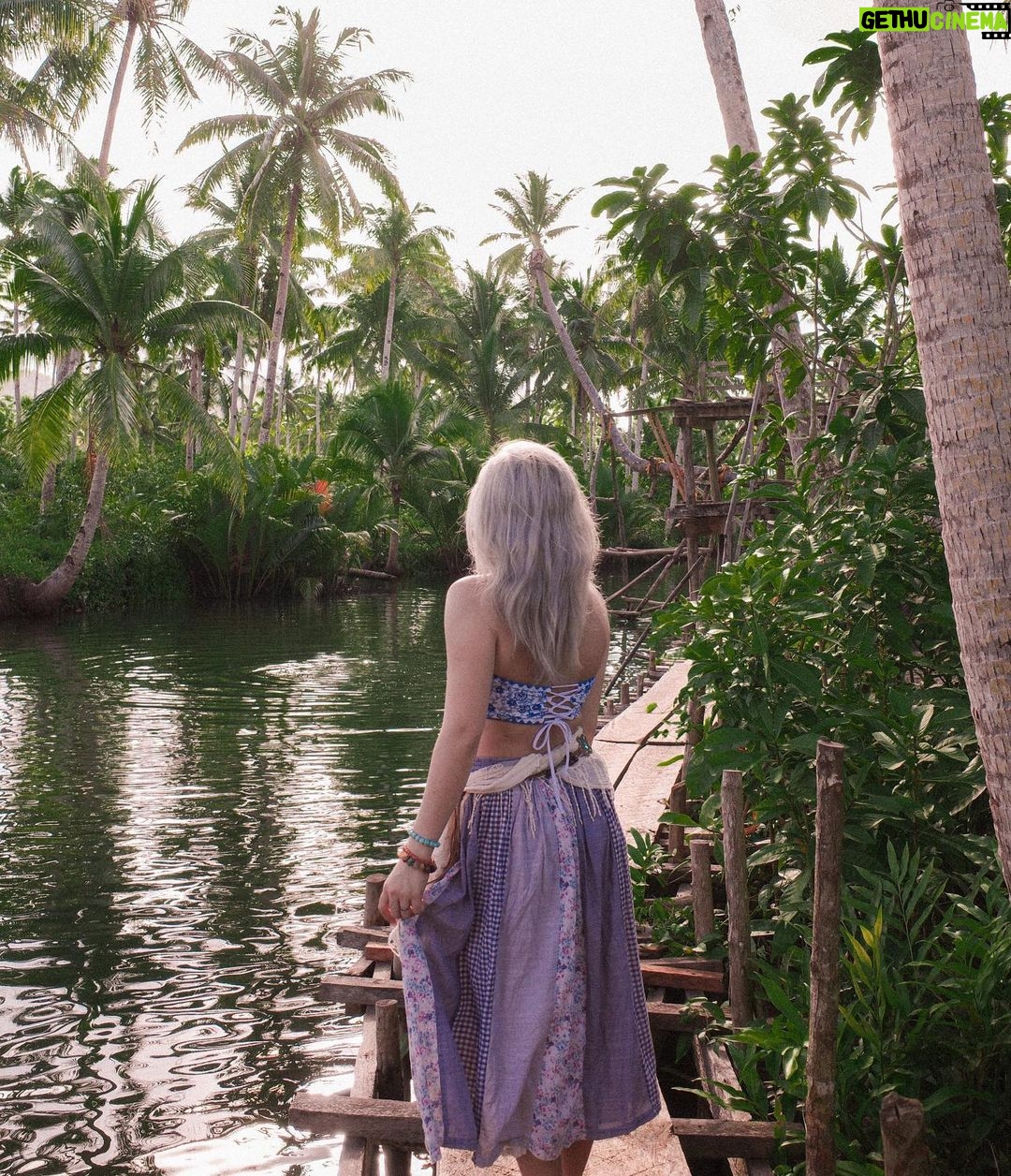 Ella Cruz Instagram - 🧚🏻♀️🩵🌴 Maasin River, Siargao