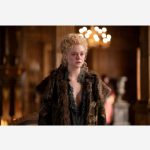Elle Fanning Instagram - WHO HAS WATCHED SEASON 3!?!?! @thegreathulu on @hulu 💚💚💚