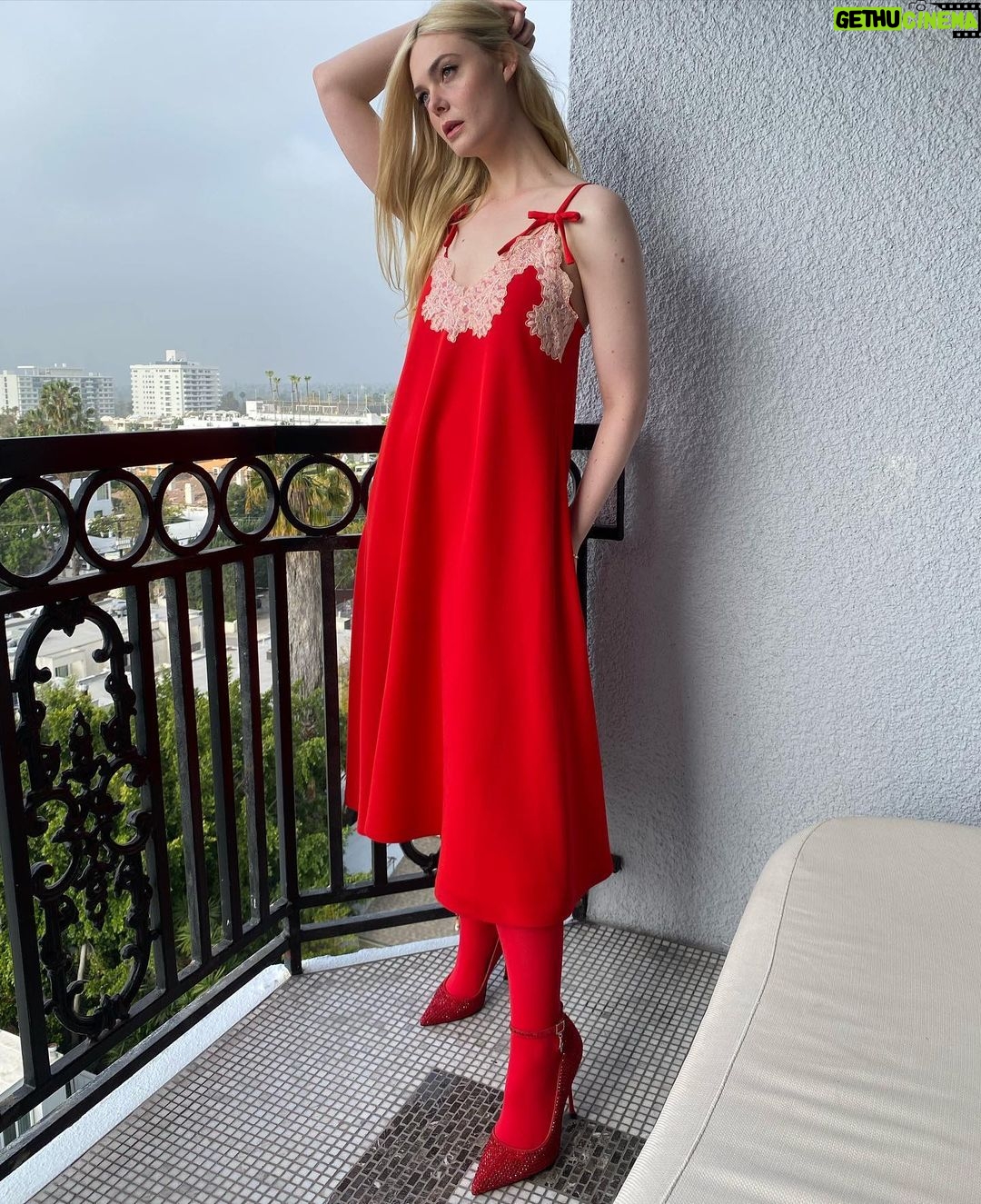 Elle Fanning - 539.5K Likes - THE GREAT press day!! MAY 12 season 3 will be coming in red hot🍒
@thegreathulu