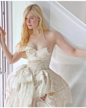 Elle Fanning Instagram - @alexandermcqueen dress of DREAMS ☁️🤍☁️ and a custom @ireneneuwirth earring 🌻💎🌻 for @criticschoice ! a girl could never ask for more! Thank you for adding to such a special night of celebrating our show @girlfromplainvillehulu