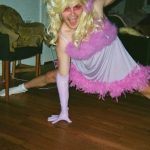 Elle Fanning Instagram - Ghosts of Halloween past @coltonthewizard @adrieebug @mirrengc @julesholdren @erinayanianmonroe @mrswardy15