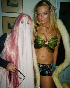 Elle Fanning Instagram - Ghosts of Halloween past @coltonthewizard @adrieebug @mirrengc @julesholdren @erinayanianmonroe @mrswardy15