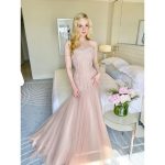 Elle Fanning Instagram - The 6th slide couldn’t express it better.✨ @giorgioarmani made my dreams come true with this custom dress. Can I just wear it every day of my life?!!?✨ I can’t thank you enough for your continued kindness and artistry. Your work is nothing short of breathtaking✨