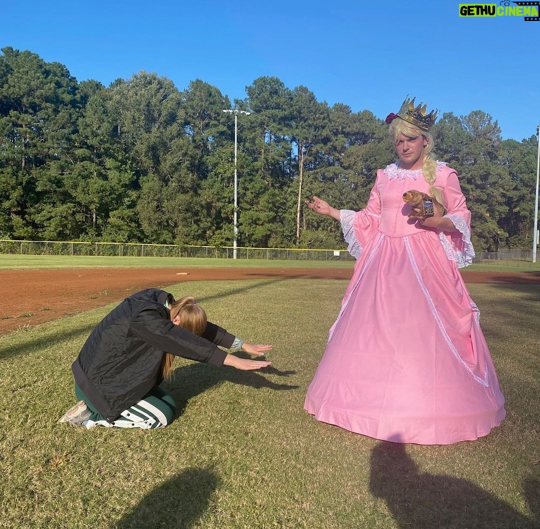 Elle Fanning Instagram - Glitch in the Hulu-verse. That time Colton surprised me and dressed as Catherine.