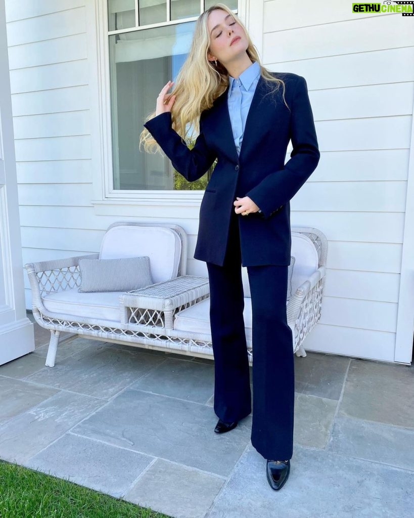 Elle Fanning Instagram - 5 times the charm 👔