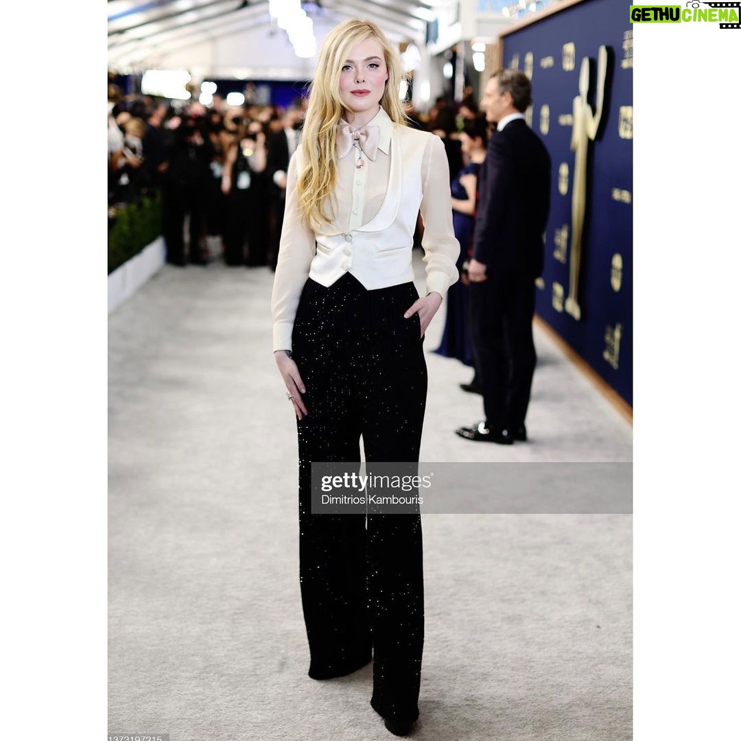 Elle Fanning - 601.3K Likes - Wear the pants 🤵🏼♀️ and make them @gucci with a @cartier 💎 💙💛
