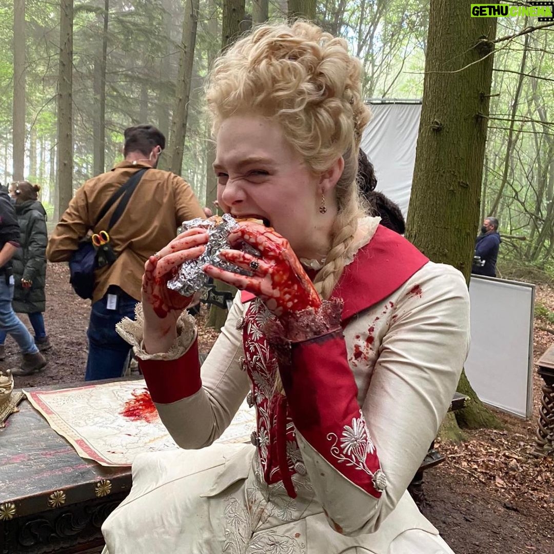 Elle Fanning - 780.4K Likes - Pregnancy cravings 🍔🍪🥯🍩🌭🍆