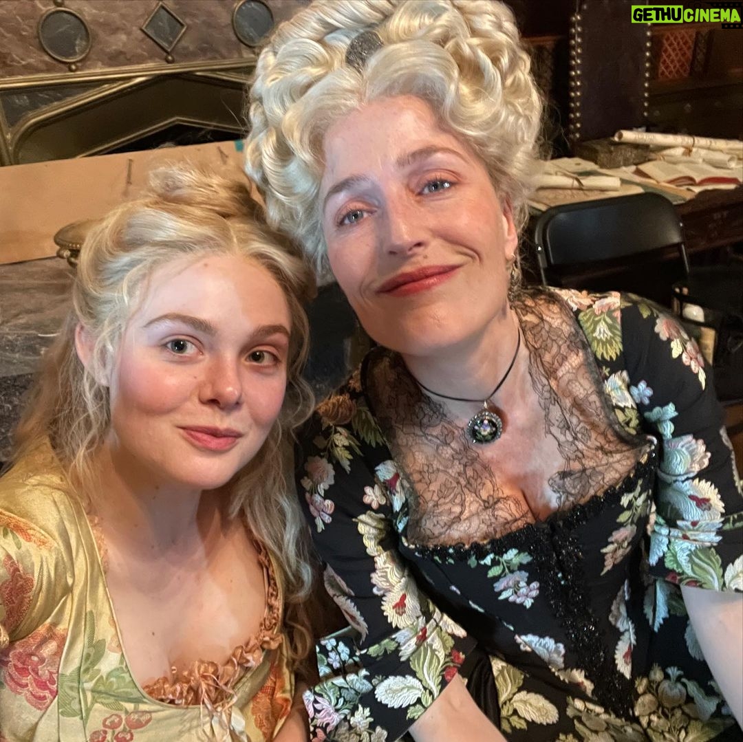 Elle Fanning Instagram - Mummy has arrived. Was a joy working with the 🌪 that is THE GREAT @gilliana