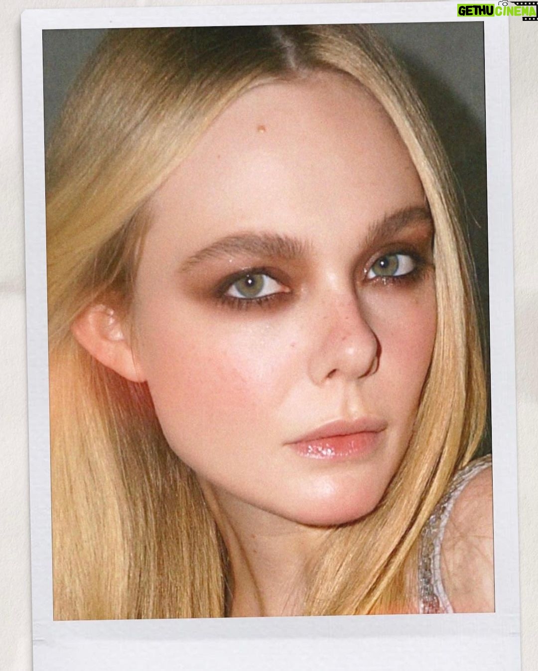 Elle Fanning Instagram - Thanks for the GLAM this week @tyronmachhausen and @owengould 🩶 Both of your photography skills are magazine level good 😆 #hotelbathroom #pfw