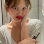 Ellen Adarna Instagram - Overlined Red Lips lang ang katapat mo! @ramsayderek07 👄💋