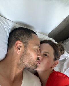 Ellen Adarna Instagram - SOUL FAMILY “Are those that gather around you in your life, not connected by blood or race, but by energy and essence. They bring unconditional love and support at the perfect times and understand and share the same mission and purpose. For you I am grateful - we are one. “ ❤️ Bali Indonesia