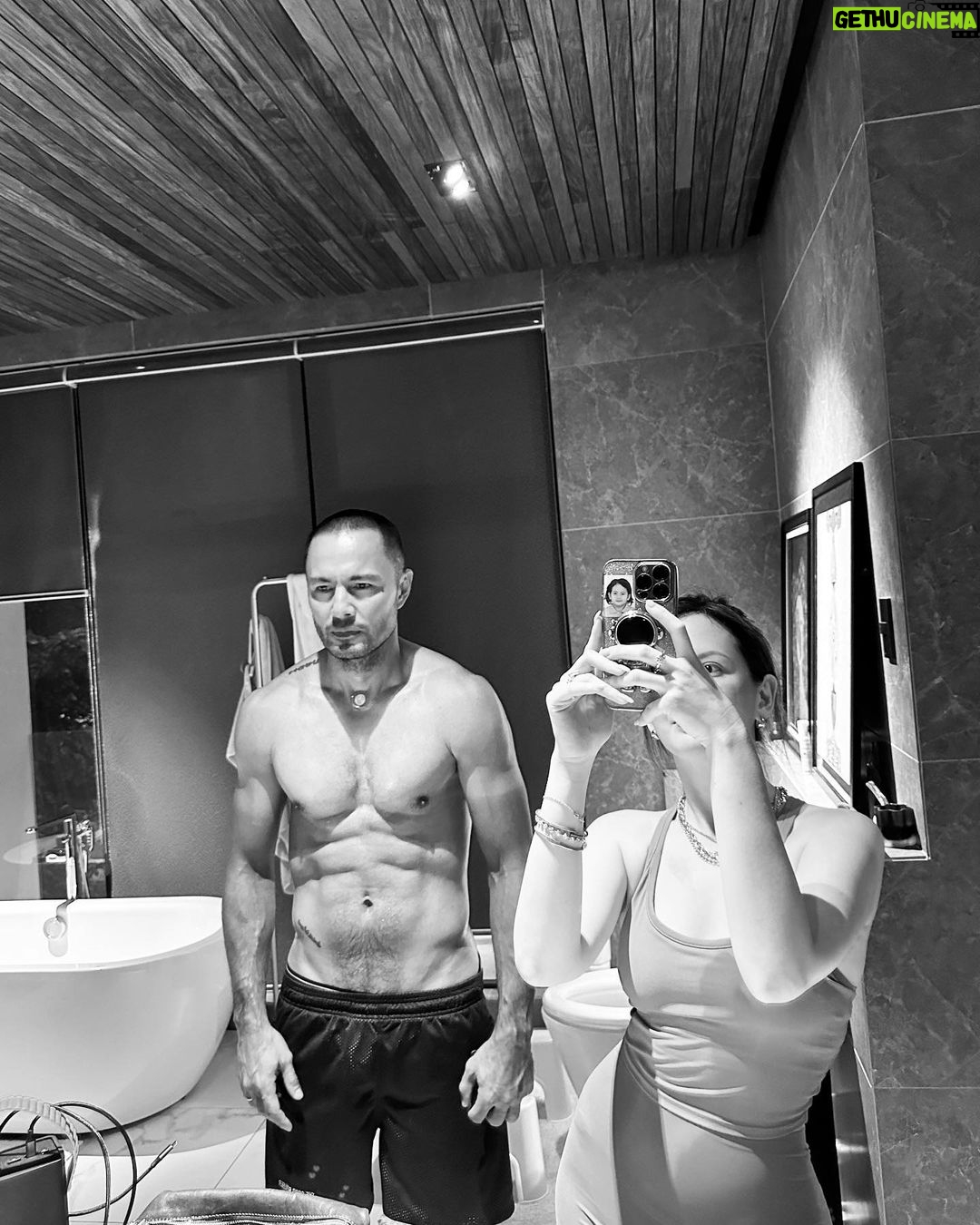 Ellen Adarna Instagram - My almost half a century HotBund 😂