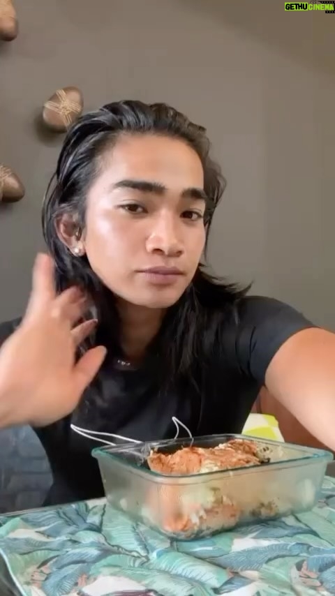 Ellen Adarna Instagram - Sooo.. as a fan girl - i feel like the baddest bitch ass fan right now!!! Ahhhhhh ahahahahah im a winner. Winner winner chicken imma serve you my husband for dinner @bretmanrock 😂😂😂😂 @mimsqiu