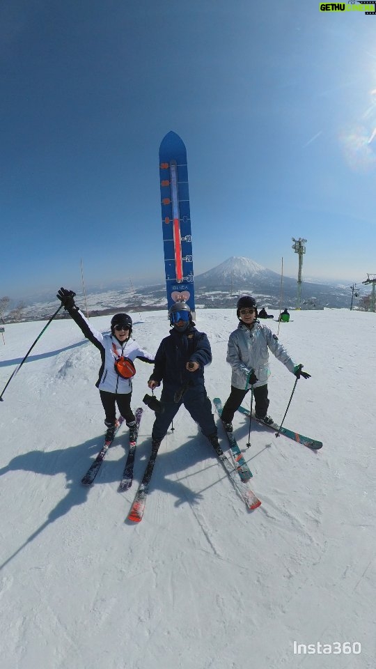 Ellen Adarna Instagram - Here we gooooo!!!! Nice and smooth turns⛷️⛷️⛷️ Big improvement in 3days😆💯 Well done!!!!!!🤗🤗🤗 March skiing is still nice and Spring snow here!!⛷️ #niseko #nisekoskiinstructor #nisekoskilesson #ski #skiing #parkhayattniseko #ayaniseko #hanazononiseko #skiinstructor #skilessons #snow #skiing #hokkaido #skier #skiingisfun #skiinstructor #coach #beginner #intermediate #advance #slushysnow @far_east_snowsports @maria.elena.adarna @louisetabaquero Niseko