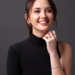 Ellen Adarna Instagram - I always believed that there are #NoBadTakes in life, it’s just a matter of treating yourself right. Happy to share that I am the newest ambassador for @ultherapyph , a brand I believe in and a brand that makes me take care of myself. Beauty is more than skin deep, it reflects your self-worth. Allow your most authentic and natural self, shine through. I guarantee, you’ll like what you’ll see! More on this exciting campaign soon! 💛 #UltherapyPH #NoBadTakes