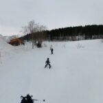 Ellen Adarna Instagram - No more bunny slope for this little guy #greenslope 🟢☑️ thank you teacher @ryu_okawa_ski_instructor ⛷️ Niseko, Hokkaido, Japan（ニセコ）