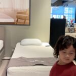 Ellen Adarna Instagram - “The best bed one can sleep on is peace” … comfort and tempur ❣️ @tempurph don’t miss out on their valentines promo! Swipe left for details 😘🥰