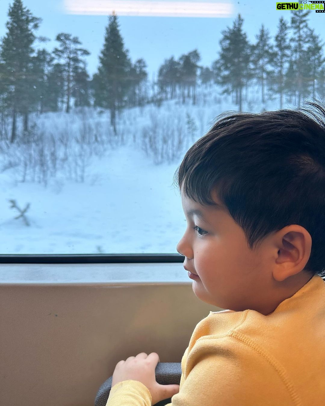 Ellen Adarna Instagram - Norway Dump 🇳🇴