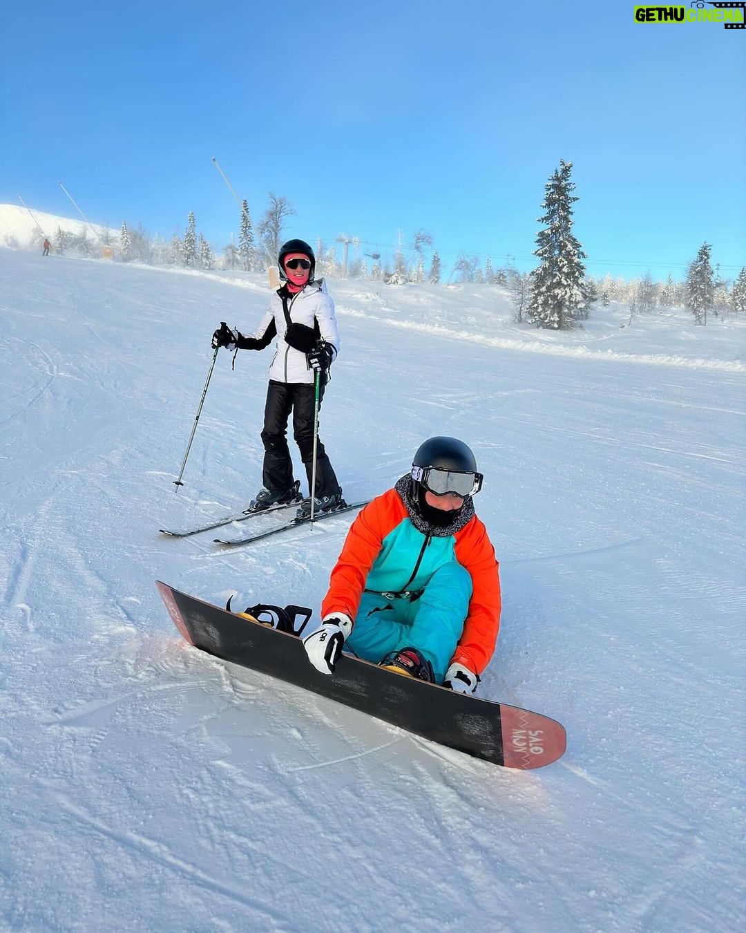 Ellen Adarna Instagram - ⛷️🎿🇳🇴 #trysil #norway -21 🥶❄️ Trysil Ski Resort, Norway