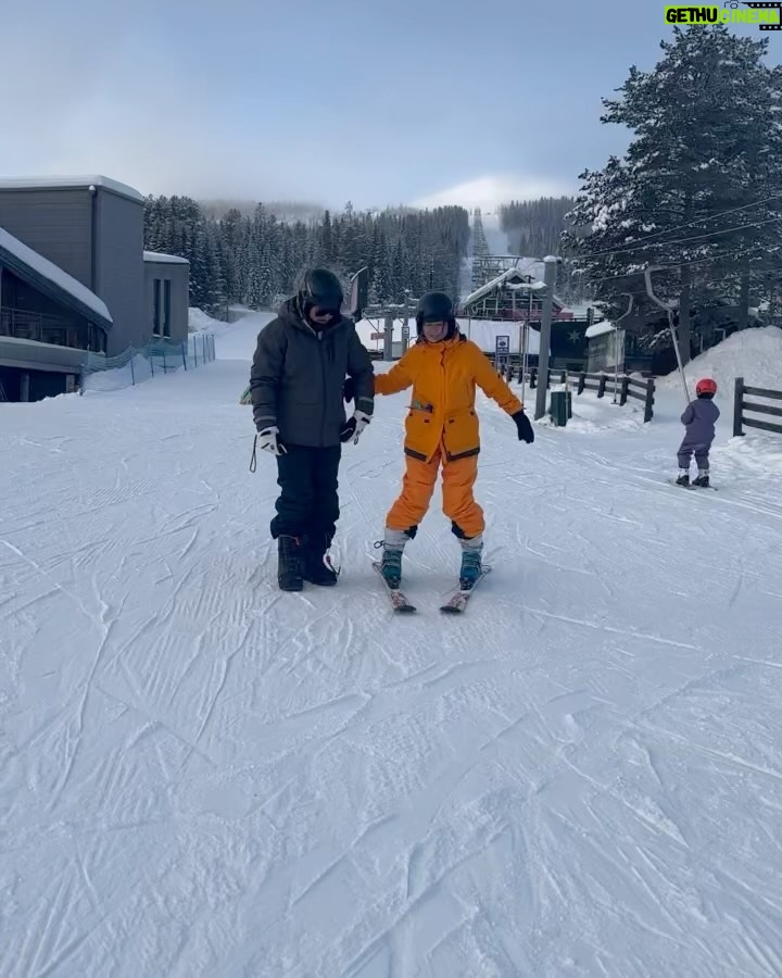 Ellen Adarna Instagram - ⛷️🎿🇳🇴 #trysil #norway -21 🥶❄️ Trysil Ski Resort, Norway