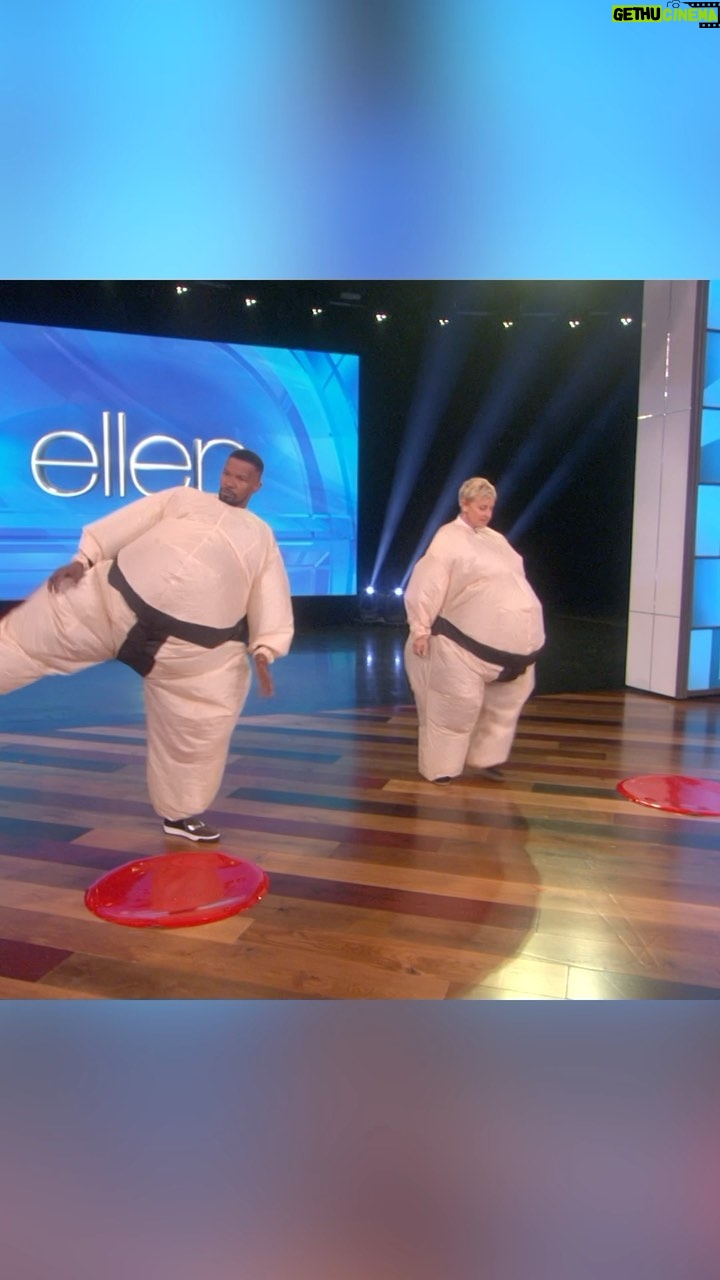 Ellen DeGeneres Instagram - I like to Su’Move it, Move it with @iamjamiefoxx.