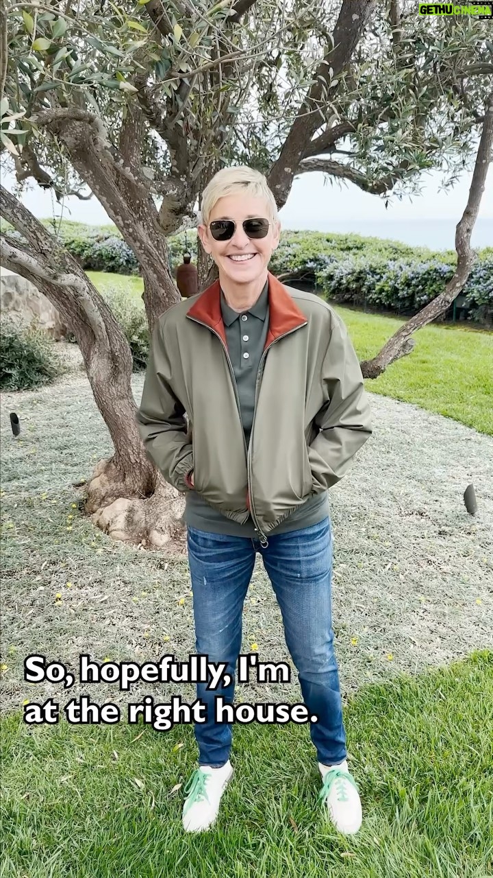 Ellen DeGeneres - 89.8K Likes - Happy Saturday! I’ve been enjoying our new home and I wanted to show you a little tour of our garden, but I think I was a little too zoomed in. Anyway, here are some great shots of our grass. Enjoy.