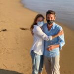 Ellen Pompeo Instagram – Let’s love, let’s heal, let’s wear a mask…❤️
#greysanatomy