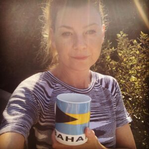 Ellen Pompeo Instagram - My heart is heavy for the beautiful people in the Bahamas...The colors of the Bahamian flag represent the vibrant blue colors of the water ..the bright sunshine ..and the strength of the  Bahamian people.  Anyone who knows me knows the Bahamas and it’s beautiful people have a special place in my whole family’s heart.  We visit each year because their joy and appreciation for life is infectious.  The Ivery family is praying and grieving with you and sending so much love your way.  If anyone would like to donate to relief efforts there is a link in my bio.  #oneeleutherafoundation 🇧🇸