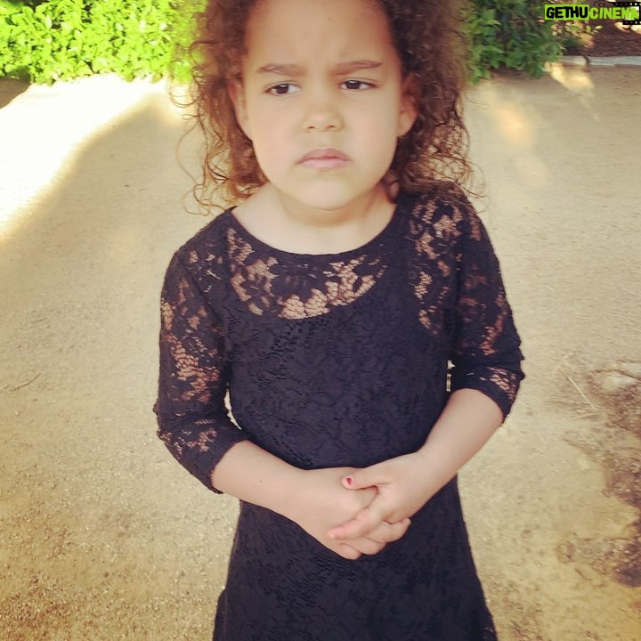 Ellen Pompeo Instagram - Itโs Greys Day... she mad ๐#greysanatomy @iamcardib sheโs in training ๐