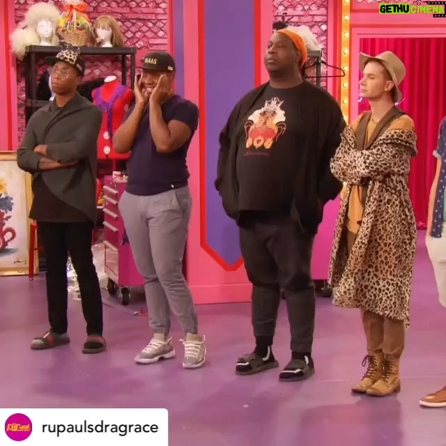 Ellen Pompeo Instagram - Okay you all know I LIVE...to spend my Friday nights with Qweens...and I’m a judge on Tonight’s #allstars4 @rupaulofficial @michellevisage 💋💋💋