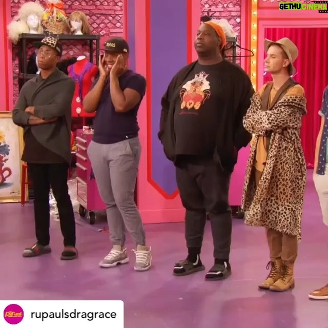 Ellen Pompeo Instagram - Okay you all know I LIVE...to spend my Friday nights with Qweens...and Iโm a judge on Tonightโs #allstars4 @rupaulofficial @michellevisage ๐๐๐