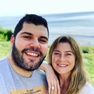 Ellen Pompeo Instagram - Napolitans in Malibu! @salvatoreesposito is my friend and one of my favorite Italian actors... if you haven’t watched #Gomorrah you don’t know what you’re missing #Netflix 🇮🇹❤️