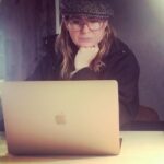 Ellen Pompeo Instagram – Started out trying to research the proper way to recycle electronics and ended up in a black hole of chocolate cake pictures on Pinterest…. #shondalandproblems #setlife #recycle #chocolatecake #ilovechocolatecake #maybetoomuch @apple @pinterest 😂😂😂