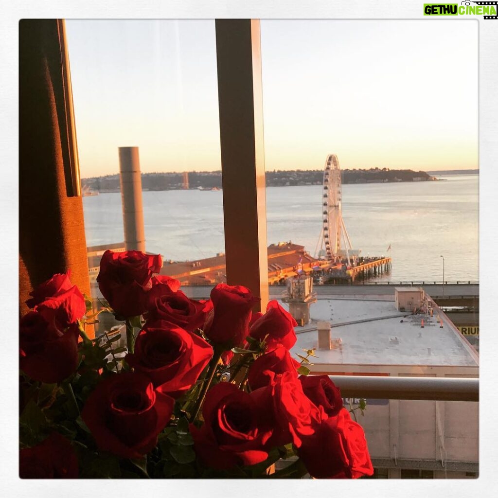 Ellen Pompeo Instagram - Okay Seattle lets do this...