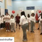 Ellen Pompeo Instagram - One of the best gifts we can give each other is to empower each other ....❤️❤️❤️Bravo @girlsinc @nicolewinhoffer this is amazing one of the best @nicolewinhoffer with @repostapp ・・・ #NWmethod for the future of our female world leaders 🌎👭💪🏽 @emdeers sharing my Method with @girlsinc + @freepeople @fpmovement in Harlem NYC 😍 #movingtogether