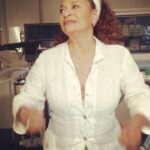 Ellen Pompeo Instagram - It's on and poppin!!! Tonight! This woman gave up everything else to ride with us and we LOVE her @therealdebbieallen @greysabc