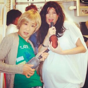 Ellen Pompeo Instagram - 8 years ago in the makeup trailer with the one and only @iamsandraohinsta #season14 #greysabc #stellainmybelly