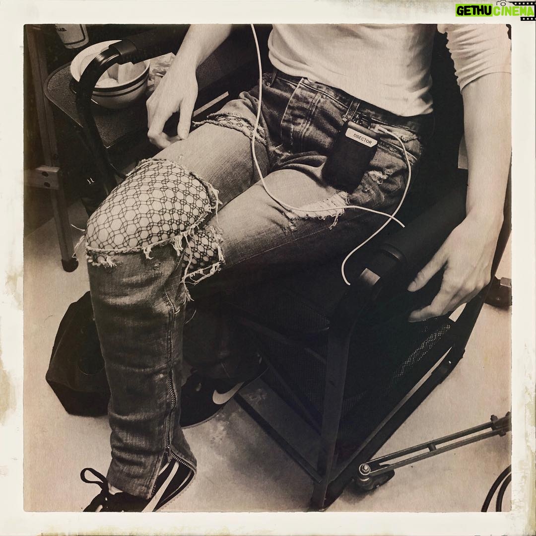 Ellen Pompeo Instagram - @shondarhimes when you direct in fishnets #Shondaland 😜🙌🏽 @hellmannsam photo ❤💋