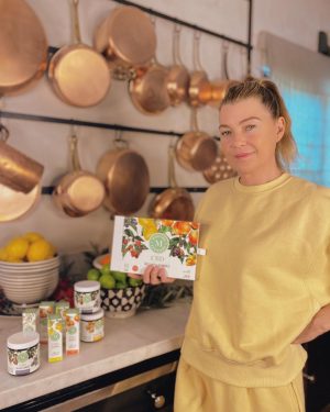 Ellen Pompeo Instagram - You all know how I feel about @marthastewart48 ...😍 I admire her business acumen and her pursuit of excellence in everything she does. Not only has she built a brand passing knowledge onto people, her mission has always been about doing things the right way. This is my definition of a queen. This @marthastewartcbd line is no exception. There is something for everyone. They come in gummies, oil drops and gel caps. There’s also so many delicious fruity flavors: three of my faves are Meyer Lemon, Blood Orange and Black Raspberry. 
#MarthaStewartCBD is derived from 100% natural hemp & helps me sleep better at night. Because I love these so much, she made a code ELLENP20 to get 20% off… head to my stories for the link! #ImSoMartha #sponsored