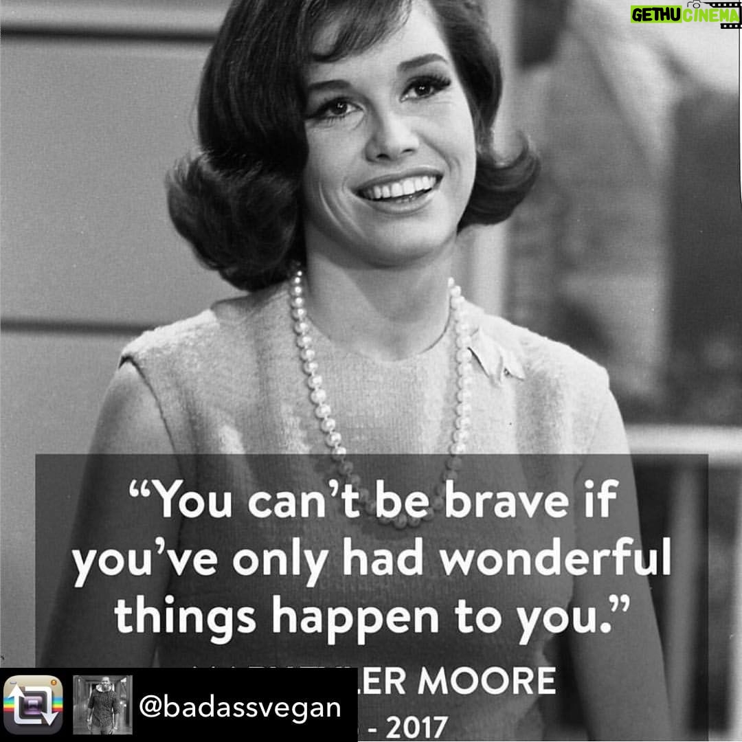 Ellen Pompeo Instagram - To Mary and all the women who have come before us ...Thank you for the inspiration ... I do agree ⭐️💫