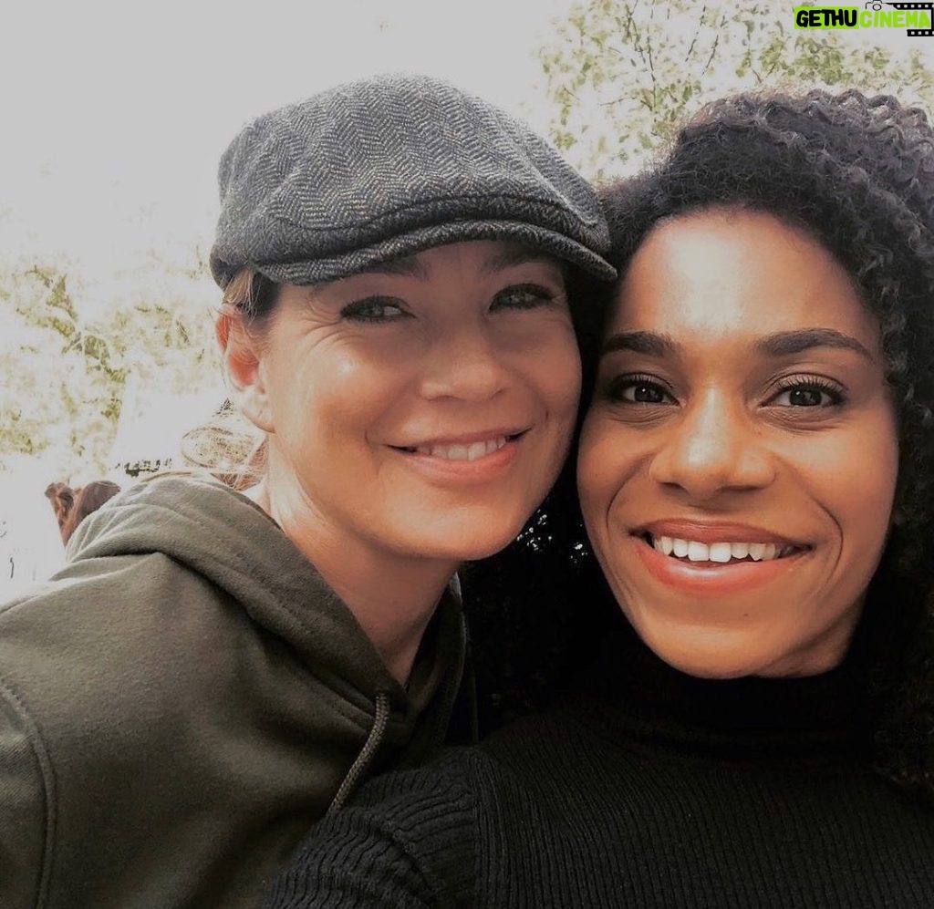 Ellen Pompeo Instagram - Congratulations Kelly💚 Thanks so much for your super hard work and the valuable contributions you’ve made to the Grey’s legacy. Looking forward to your next chapter✨ Lots of love, EP