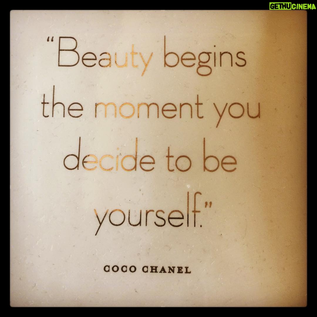 Ellen Pompeo Instagram - This reminds me of so many women in my life who I am eternally grateful for ❤️
